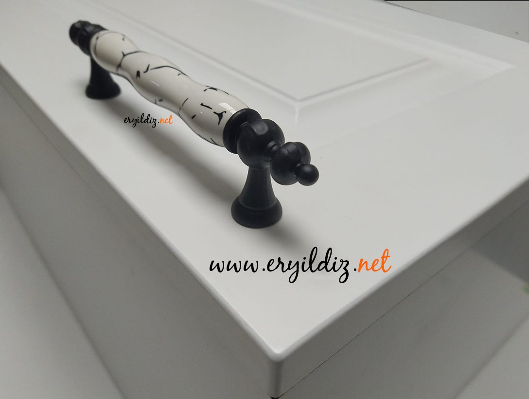 Tomurcuk 1670-85 Siyah Porselen Mobilya Kulp Eryıldız Hırdavat 