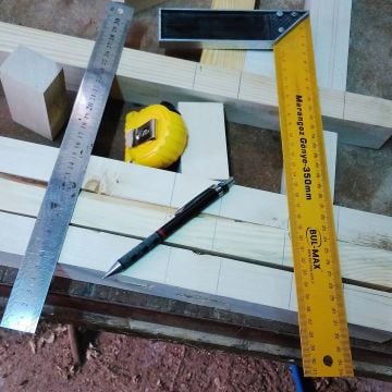 Leo Ahşap Marangoz Gönye 25 cm