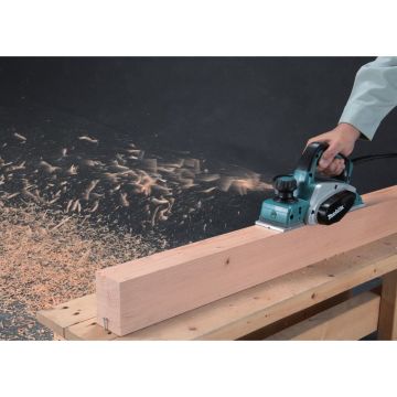 Makita KP0800 Planya 82 mm 620 Watt